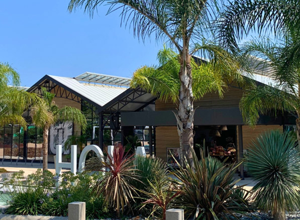 Artiflora, centre de jardineria, decoració i mascotes a Platja d’Aro